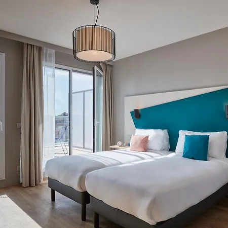 Adagio Hotel 4*