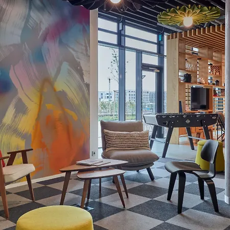 Adagio Hotel 4*